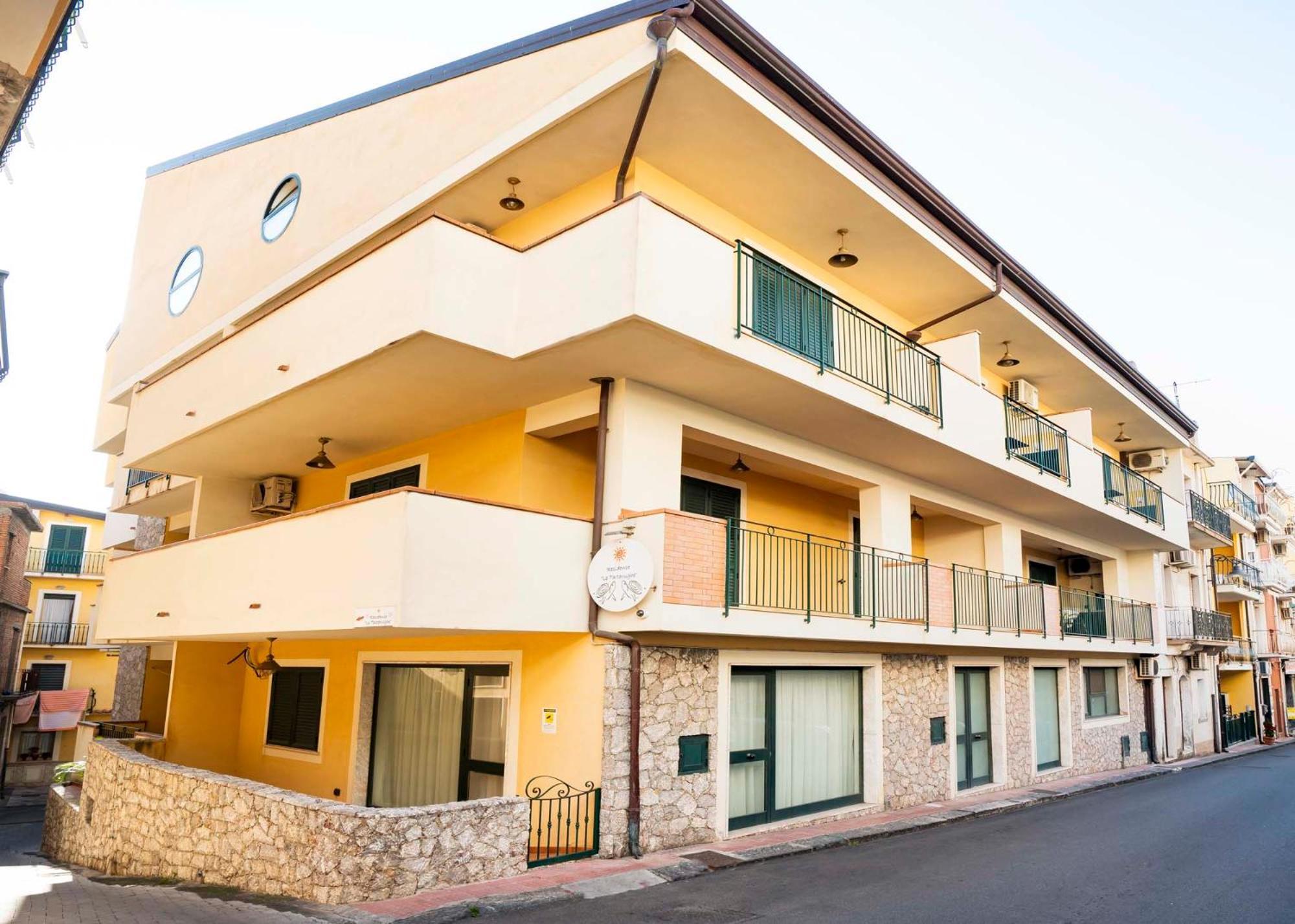 Le Tartarughe Aparthotel Летояни Екстериор снимка
