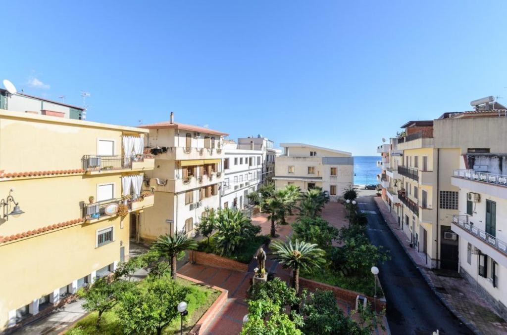 Le Tartarughe Aparthotel Летояни Екстериор снимка