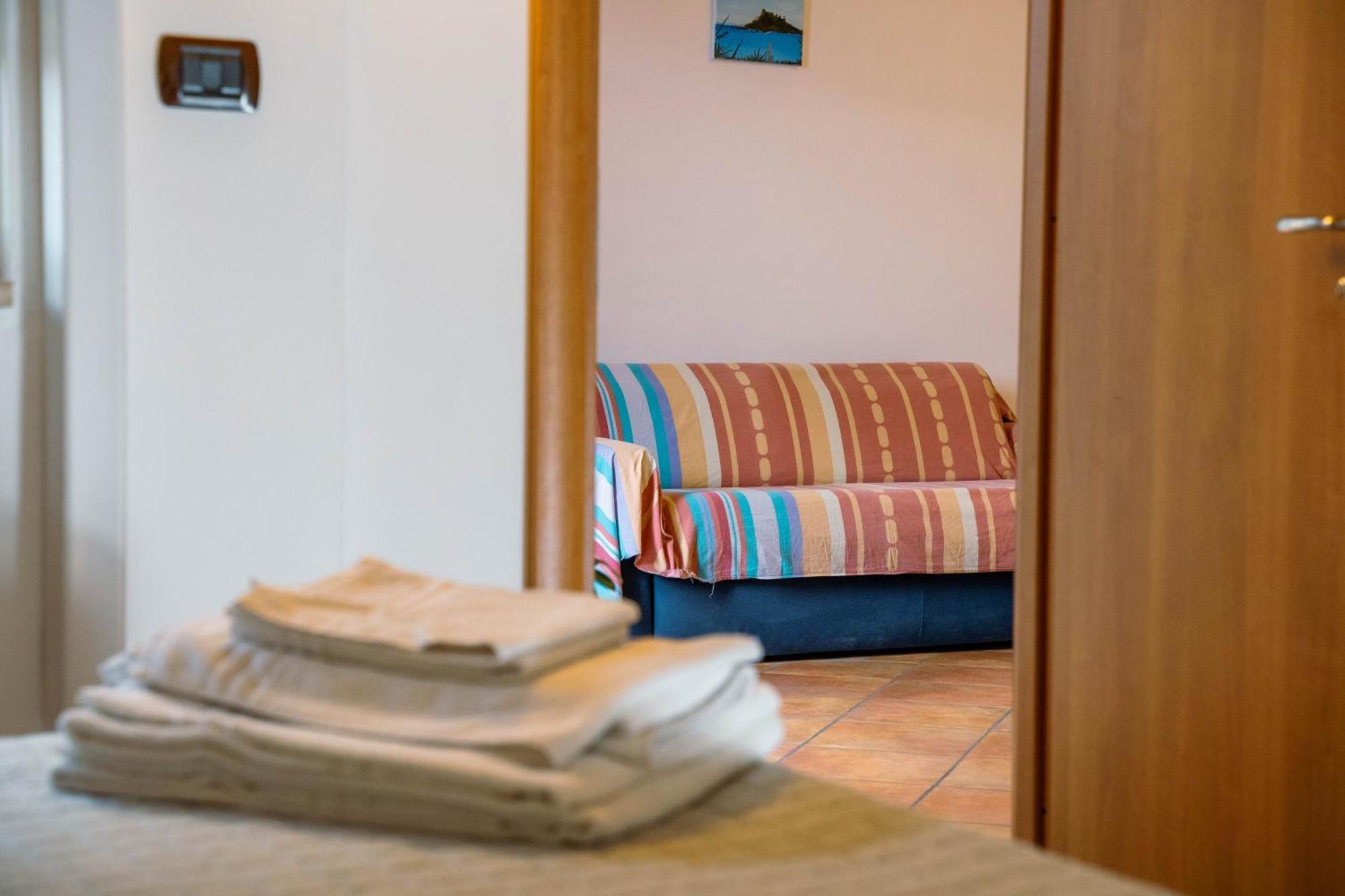Le Tartarughe Aparthotel Летояни Екстериор снимка