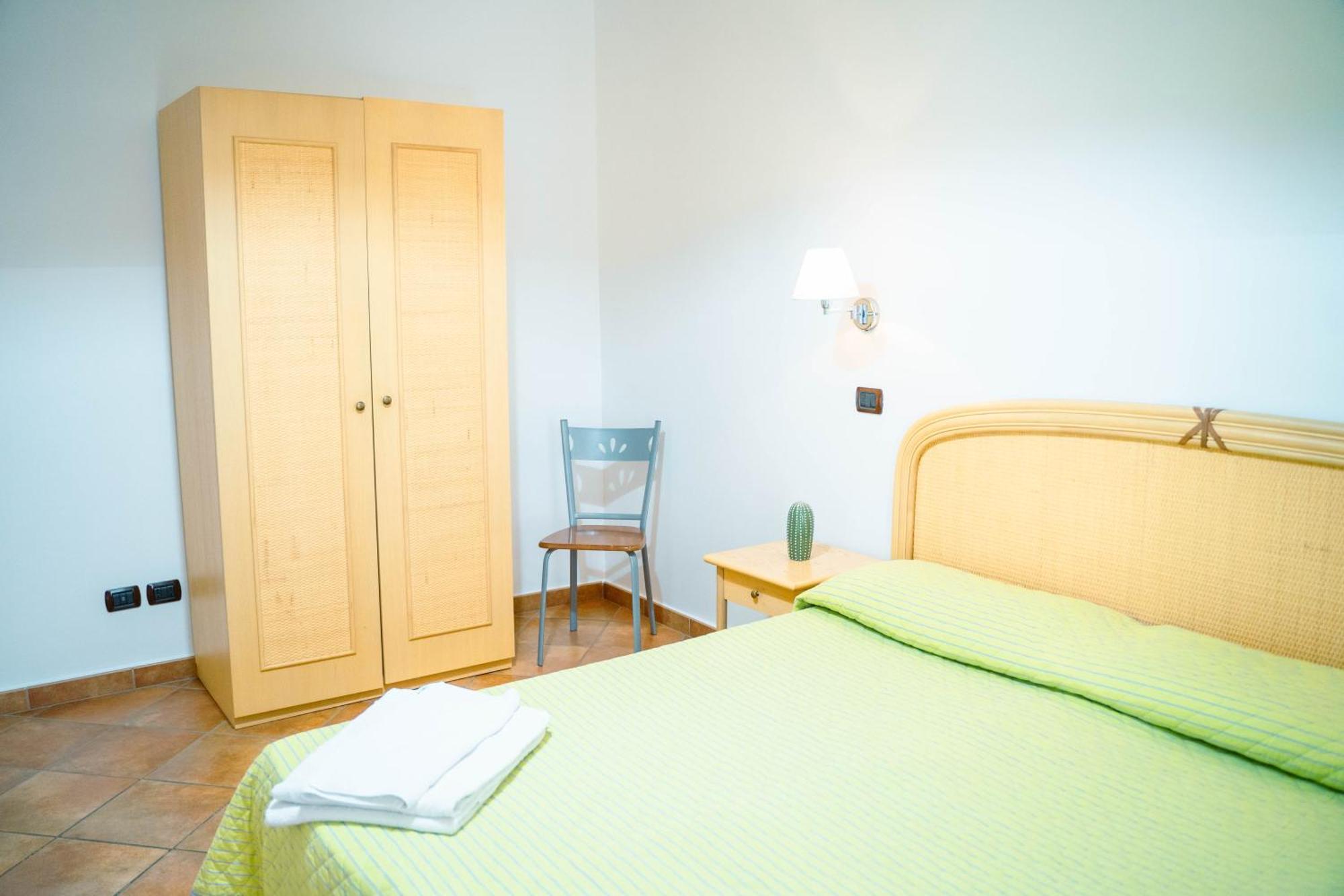 Le Tartarughe Aparthotel Летояни Екстериор снимка